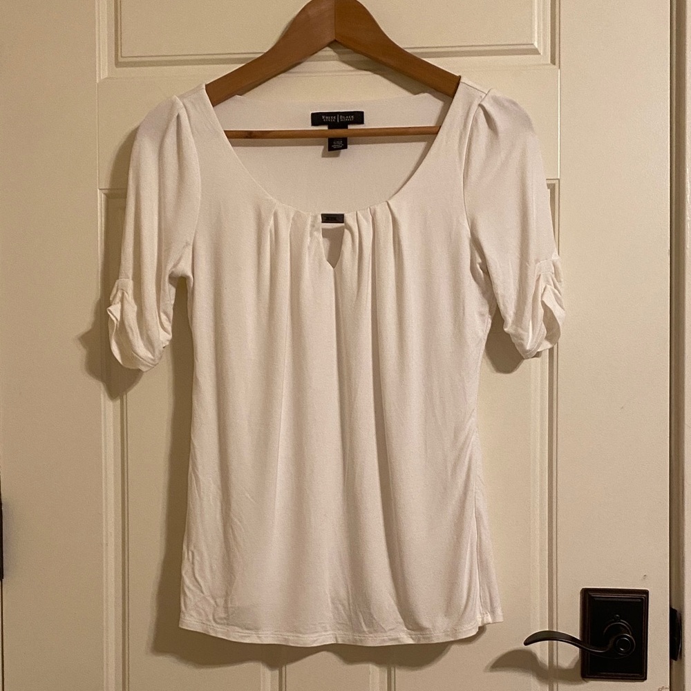 White House Black Market Women's White Top with Silver Bar